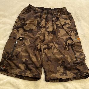 OTB Cargo Shorts Size XL (18) camouflage